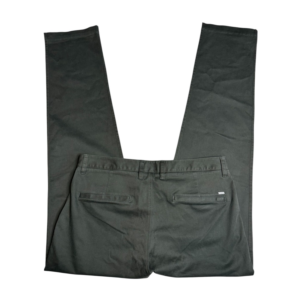 Vuori Men's Chinos in Dark Green